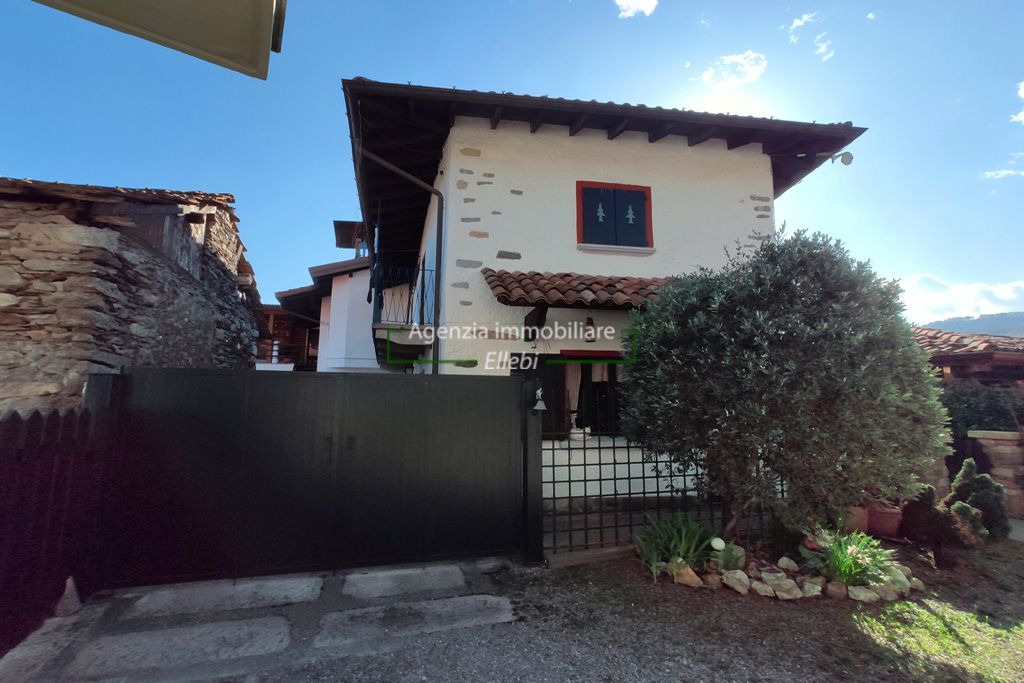 casa indipendente in vendita a Vezzo di Gignese agenzia immobiliare Ellebi